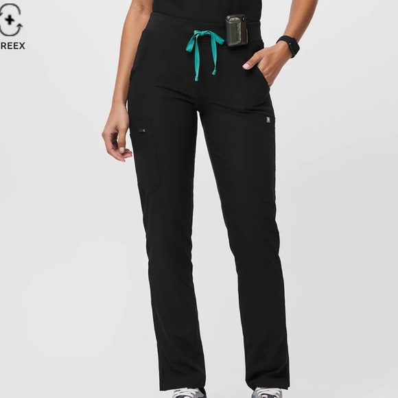 Figs Pants - ✨ Figs Yola Skinny 2.0 Scrub Pants ✨